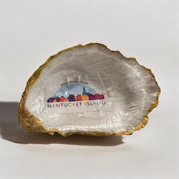 Nantucket Decorative Oyster Shells – Set of 3 with Gold Trim - Picture 5 of 14